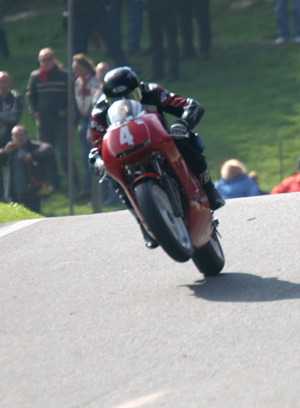 Mike Hose wheelies the RGB at Cadwell - © Tony Roberts